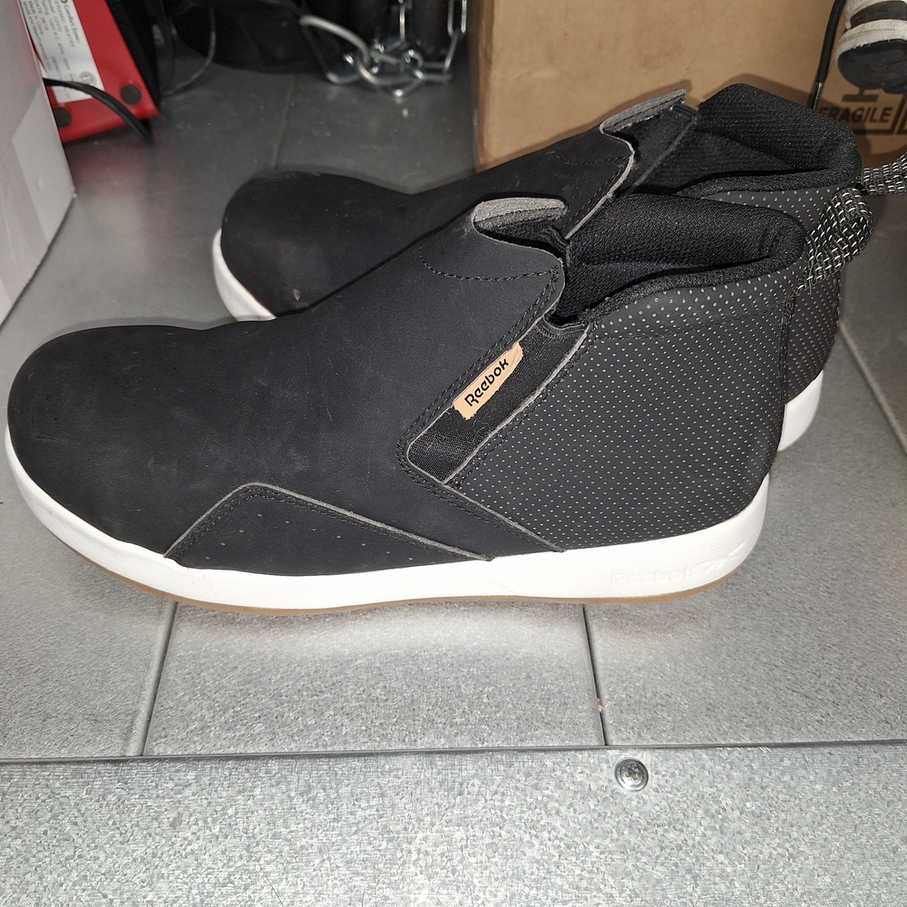 Reebok Men's Black and White Slip-On Sneakers